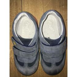 Leren schoenen voor een jongen maat 25