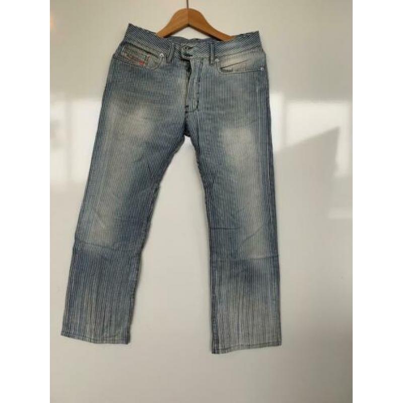 super leuke jeans van Diesel maat 29 streepjes