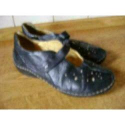 zwarte meisjes schoenen maat 37 merk : wolky