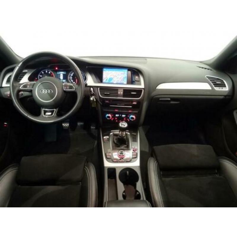 Audi A4 Sedan 1.8 TFSIE 170PK S EDITION [S-LINE], Navi, Xeno