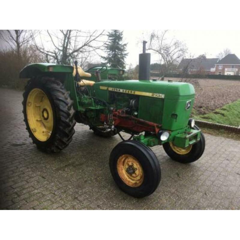John Deere 2130. Stuurbekrachtiging gratis voorlader