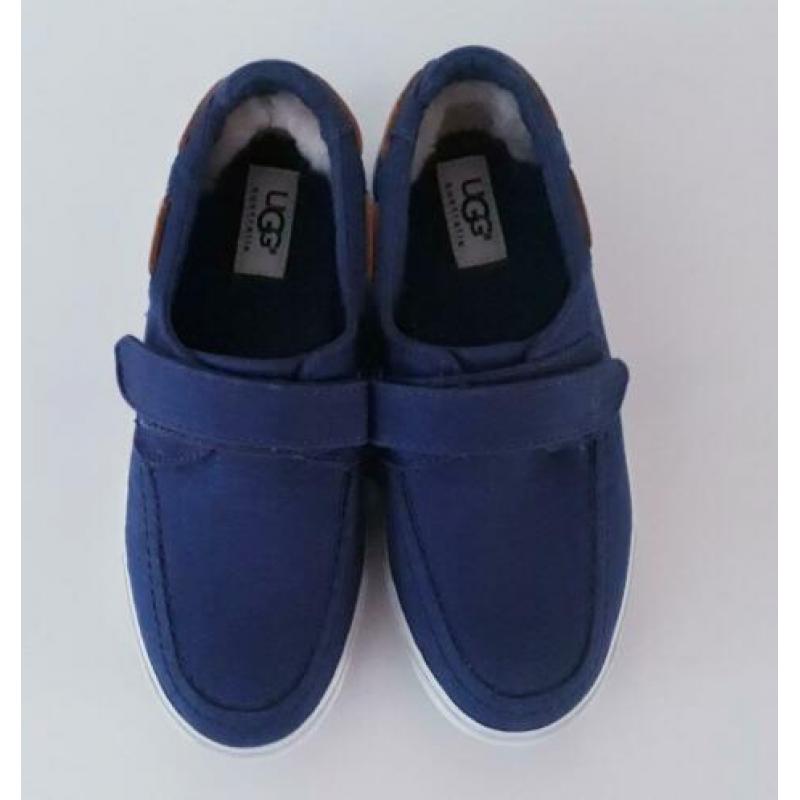 Ugg's navy blauwe sneakers maat 32 schoenen bootschoenen