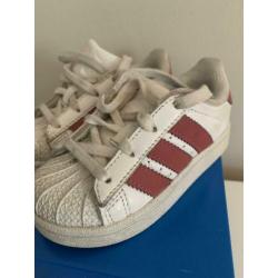 Adidas Superstar meisjes schoenen maat 23