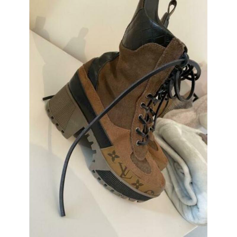 Louis vuiton boots 36 valt groter