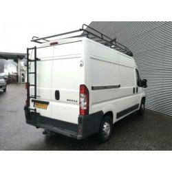 Peugeot Boxer 330 2.2 HDI 150 pk L2H2 motor loopt warm