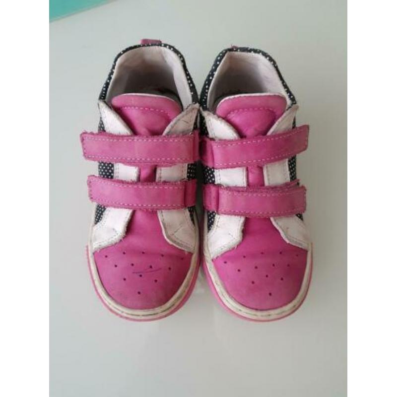 Mooie schoenen voor een meisje in maat 25 Renbut