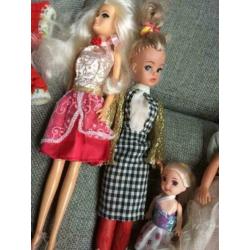 Barbie poppen vijf stuks