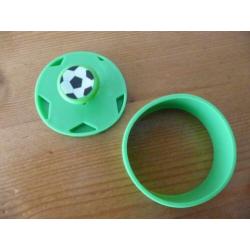Nieuw: koekjesvormpjes: voetbal, voetbalschoen, gitaar