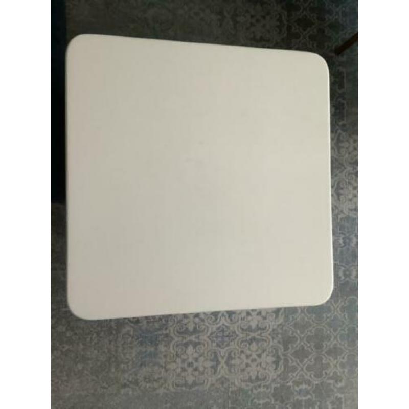 Mooie moderne salontafel