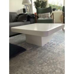 Mooie moderne salontafel
