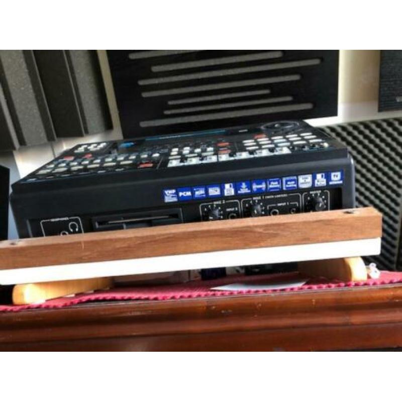 Farfisa 7X Live Partner Midi Expander incl hdl en midikabel
