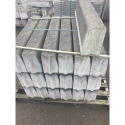 Beton banden natuurlijke uitstraling opsluiting bestrating