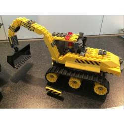 Lego City 4202 en 7248 vrachtauto en graafmachine
