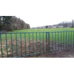 Weide poort tekoop
