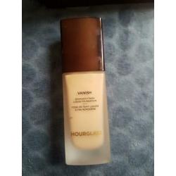 HOURGLASS Vanish foundation!! Meer makeup, kleding, tassen