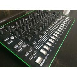 Roland TR-8 incl. decksaver