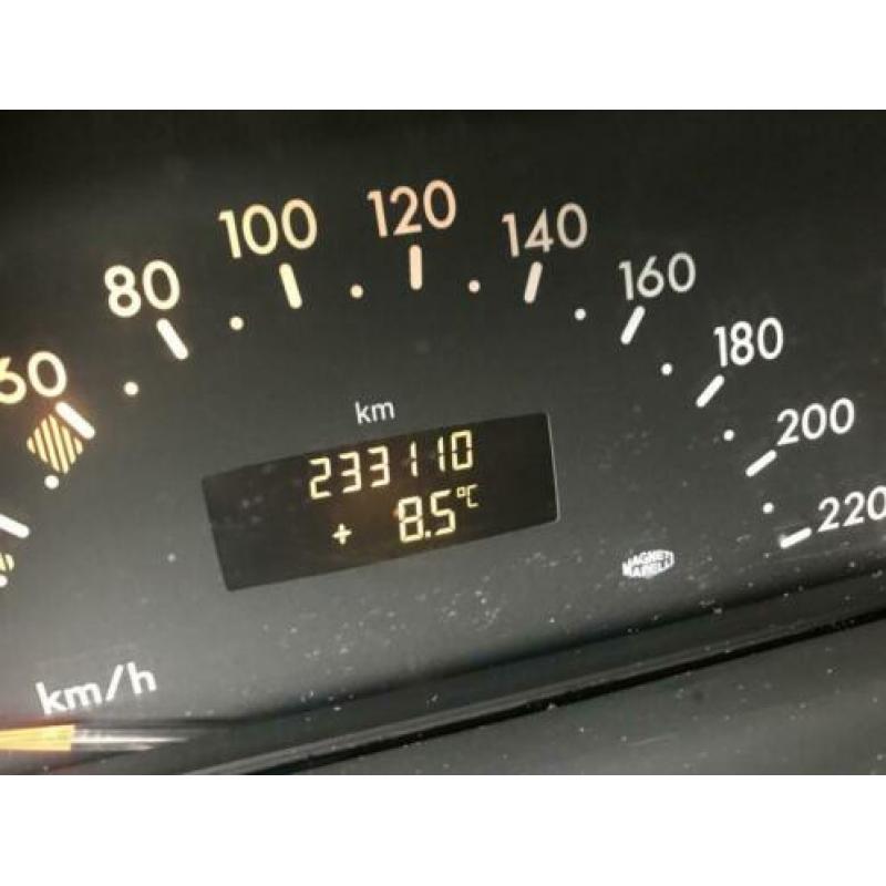 Mercedes-Benz VANEO