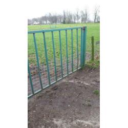 Weide poort tekoop