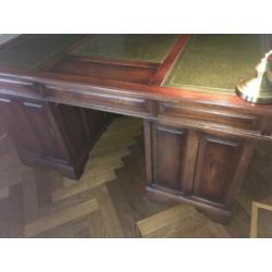 Engels bureau + stoel + kast ANTIEK