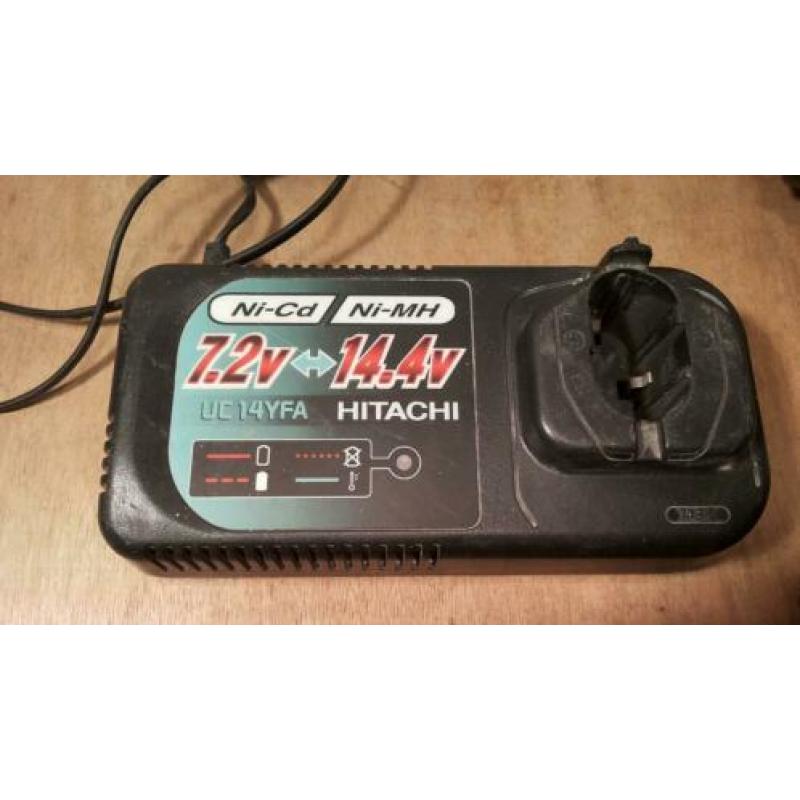 Hitachi acculader steekaccu's, accu en lamp