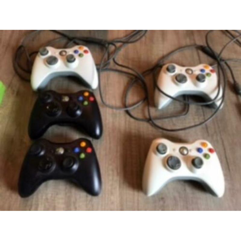xbox 360 compleet / 5x controllers / spellen