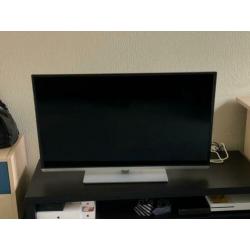 Toshiba LCD tv (48 inch)