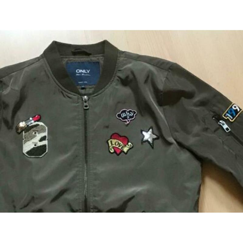 Te koop: dames jasje / bomberjack