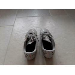 Adidas voetbalschoenen maat 38