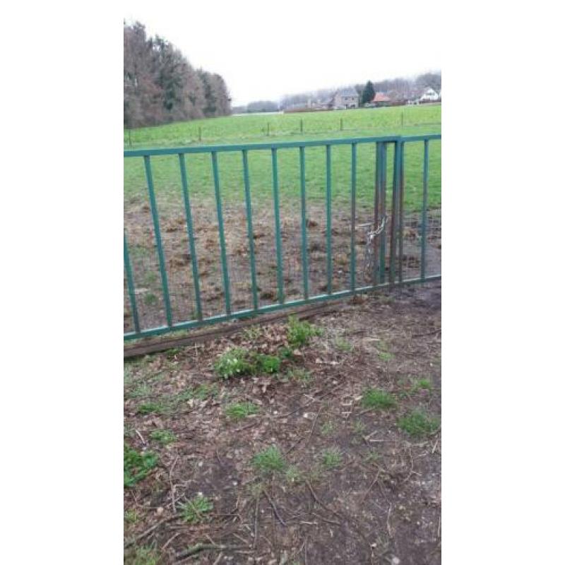 Weide poort tekoop