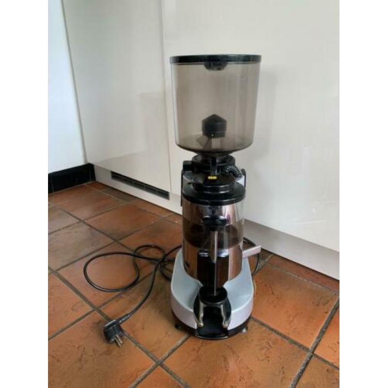 Brasilia Rossi RR45 grinder bonenmaler