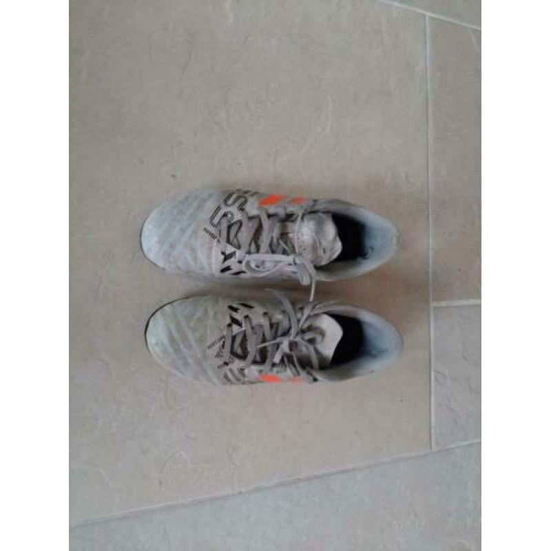 Adidas voetbalschoenen maat 38