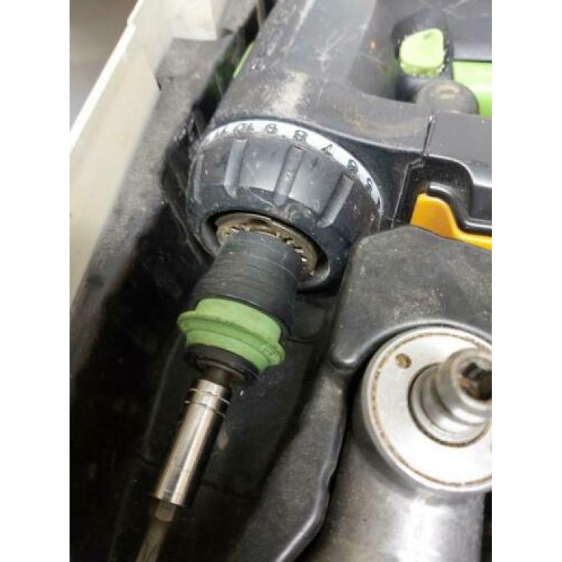 festool 12V boormaschiene met 2 laders en 2 accu's