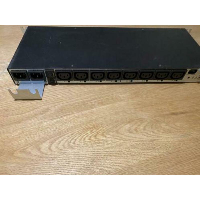 WTI IPS-800 internet power switch voor 8 stroompoorten