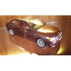 Nieuw: BMW M5 schaal 1:18