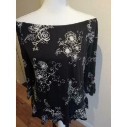 S. Oliver zwart met witte bloem shirt s/m