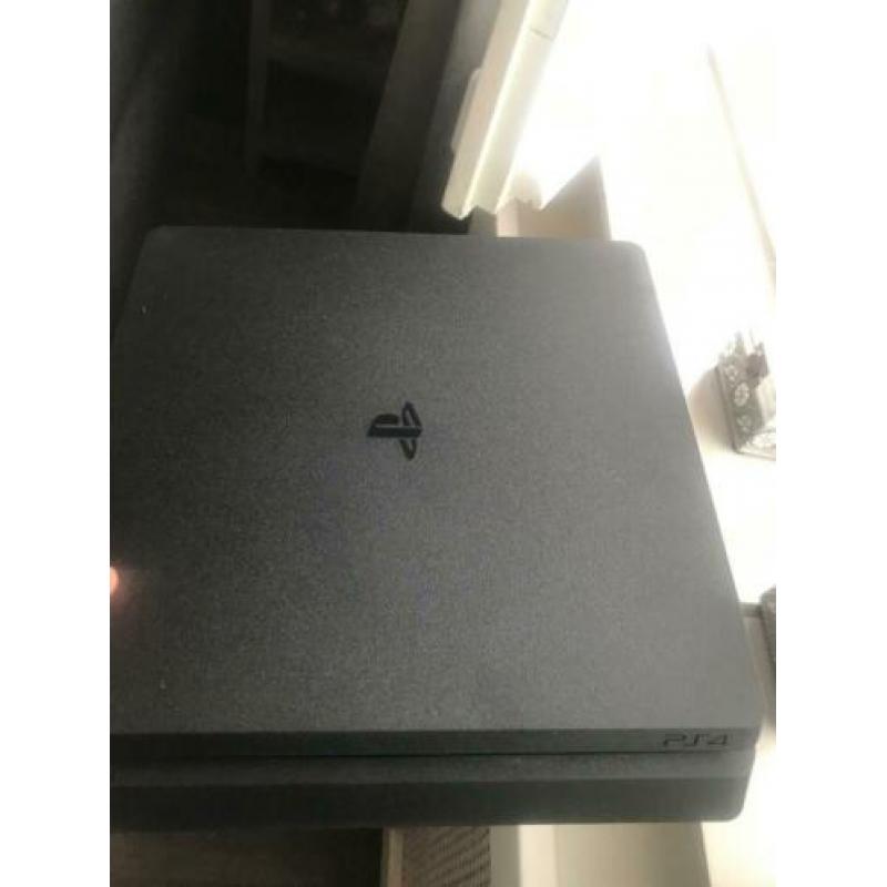 Playstation 4 met de nieuwste call of duty
