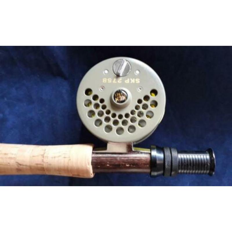 Een ZGAN SHAKESPEARE PLUEGER MEDIALIST FLY #4/5 1770-240 cm
