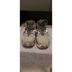 Leger print werkschoenen