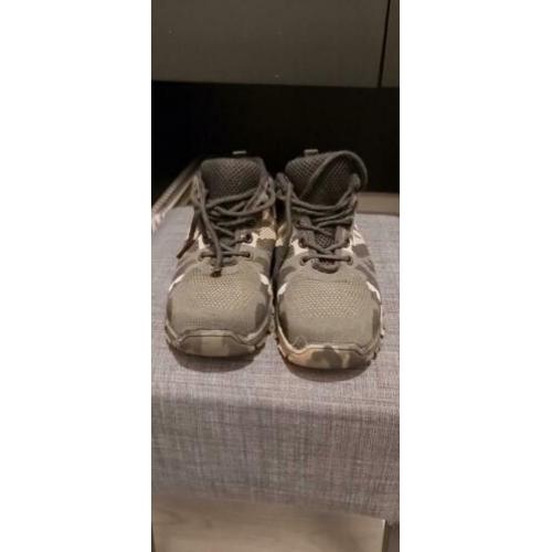 Leger print werkschoenen