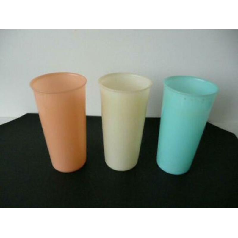 Tupperware doseer kan / schenkbeker