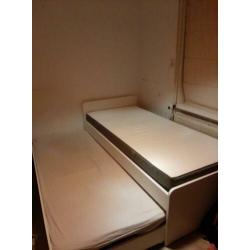 IKEA Bed met onderbed inclusief Matrassen