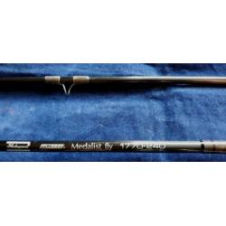 Een ZGAN SHAKESPEARE PLUEGER MEDIALIST FLY #4/5 1770-240 cm