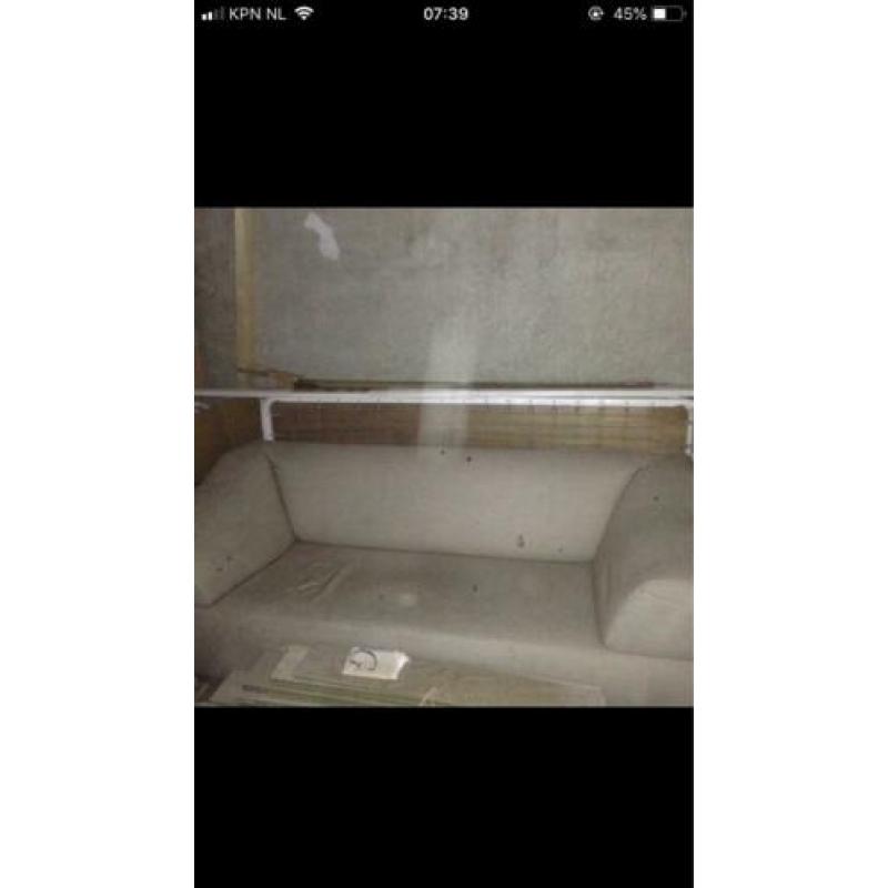 Gratis bank leolux fayalobi (vlekjes komt door mijn camera)