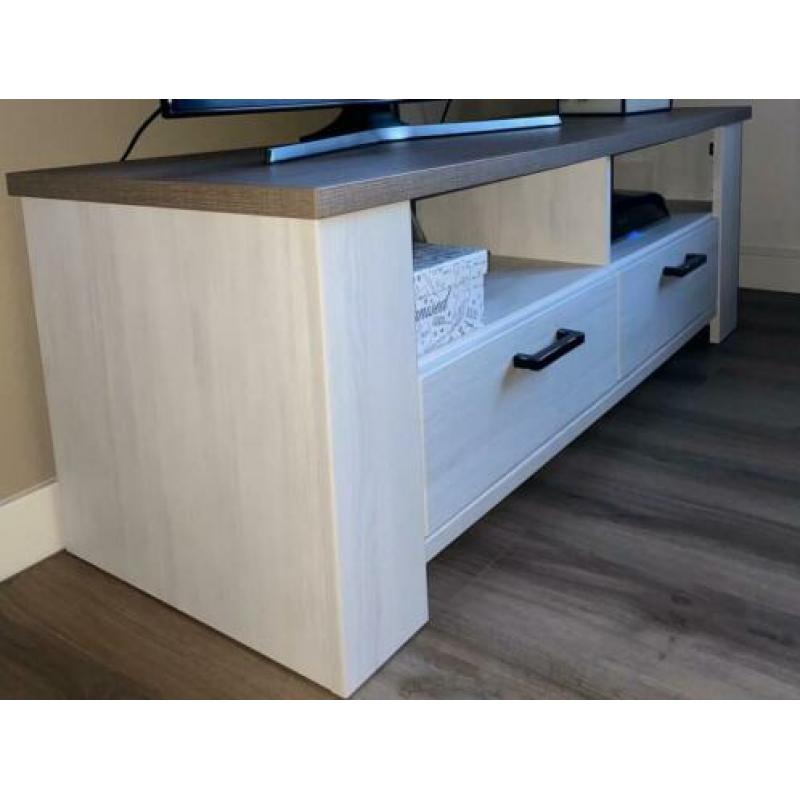 Prachtig TV meubel en boekenkast, wit/truffel eiken