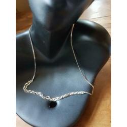 Mooie glanzende zilveren ketting!