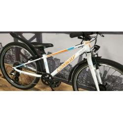Nieuwstaat!! Conway 201MC Jongens 8 nexus wit 24 inch