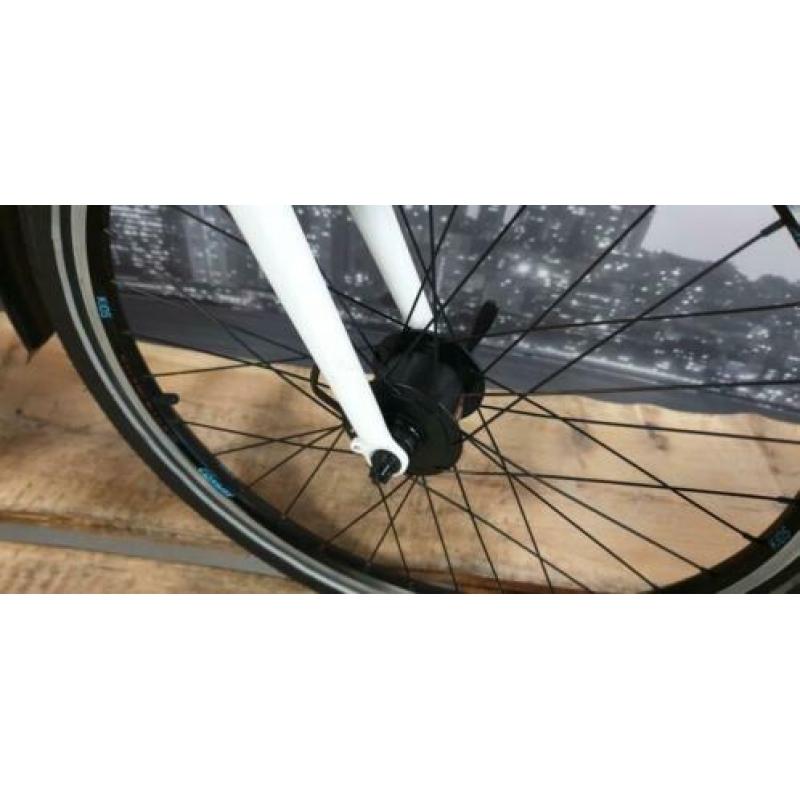 Nieuwstaat!! Conway 201MC Jongens 8 nexus wit 24 inch
