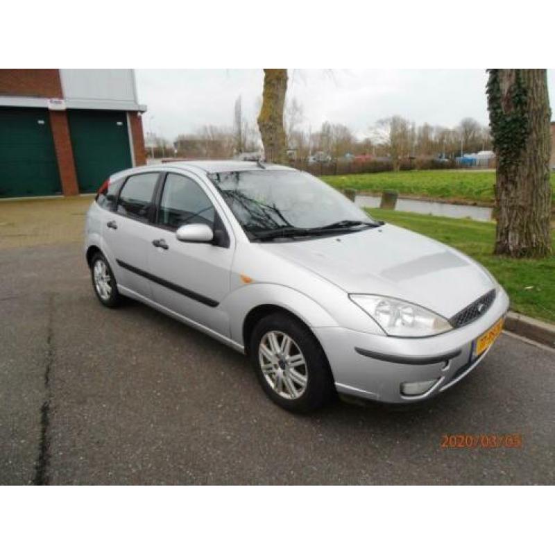 Ford Focus 1.6 I Ghia 2004 Grijs