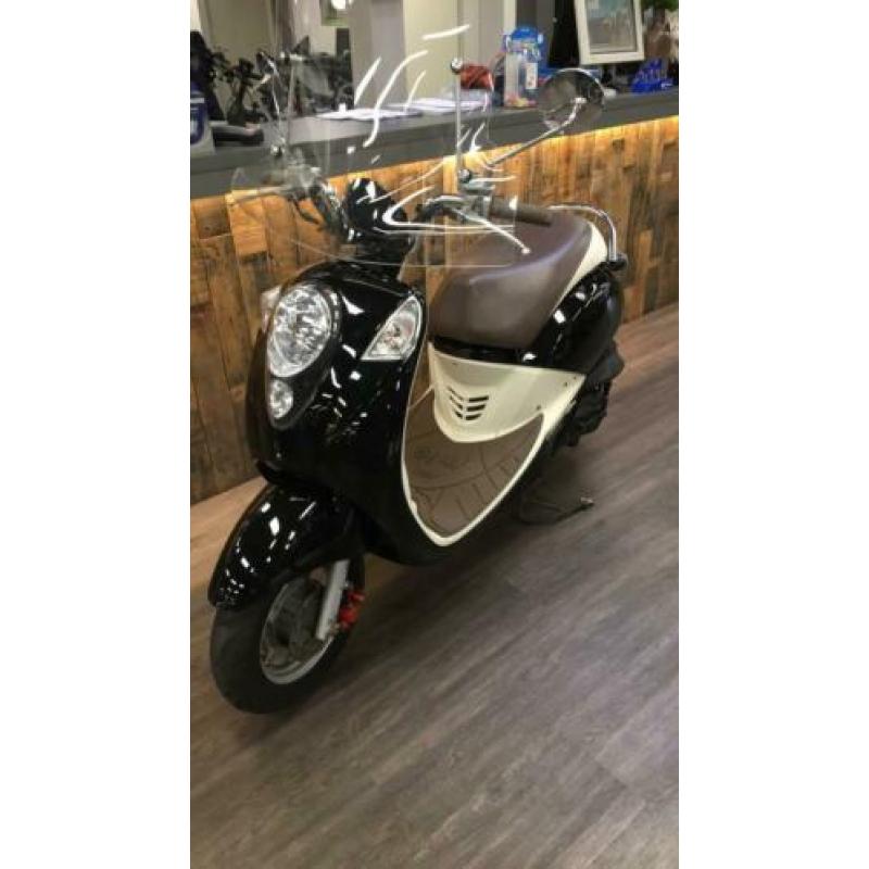 Sym Mio 25 km