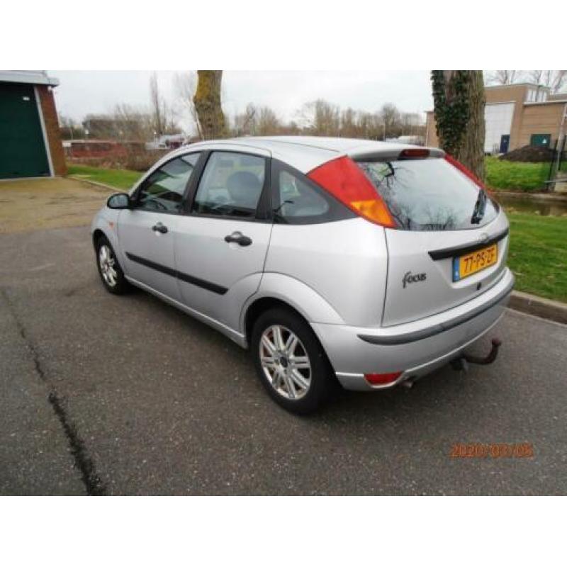 Ford Focus 1.6 I Ghia 2004 Grijs